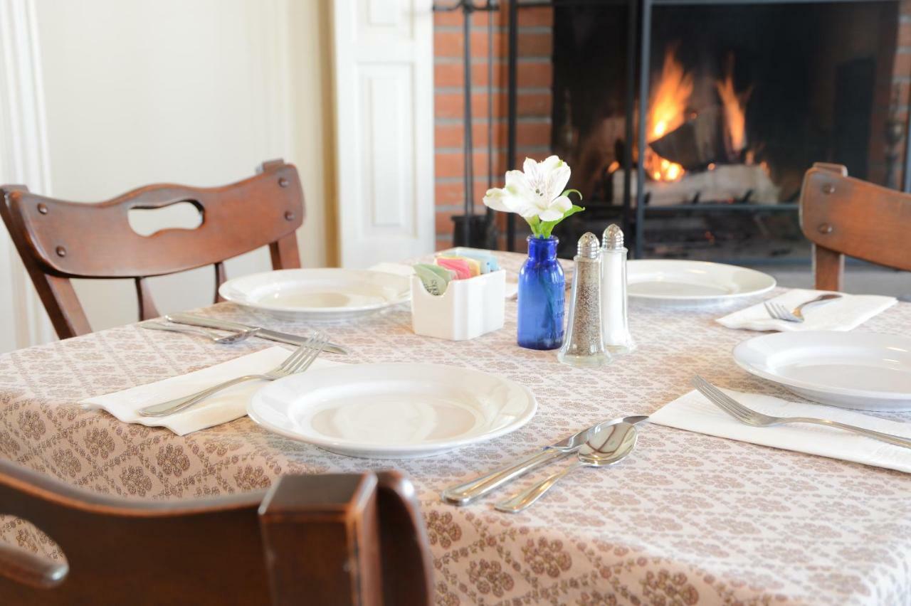 The Springwater Bed And Breakfast Saratoga Springs Extérieur photo