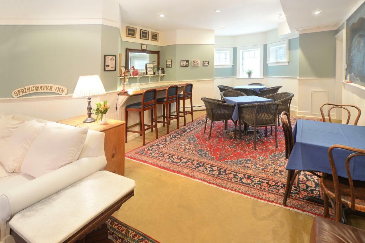 The Springwater Bed And Breakfast Saratoga Springs Extérieur photo