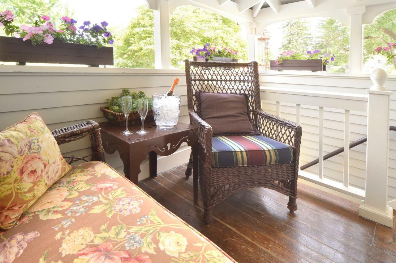 The Springwater Bed And Breakfast Saratoga Springs Extérieur photo