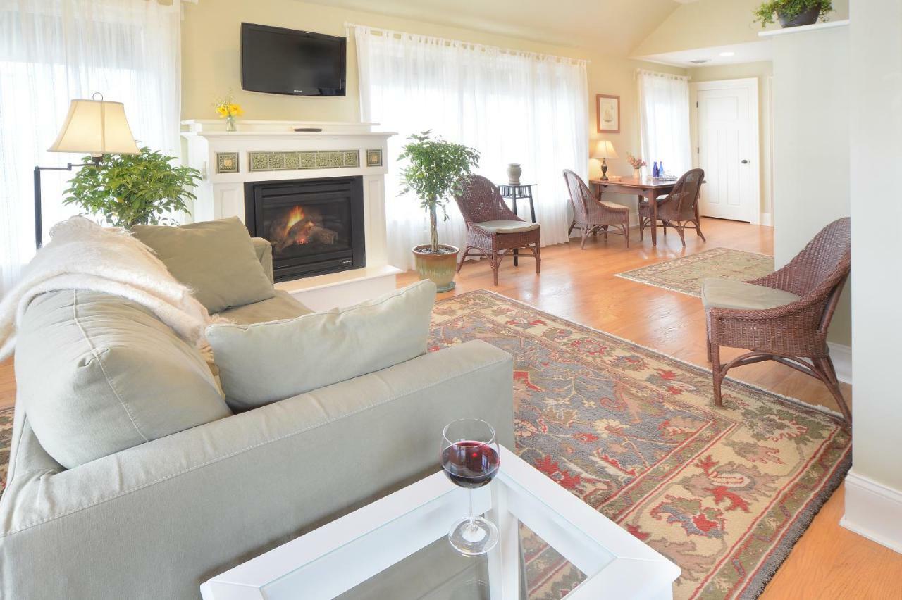 The Springwater Bed And Breakfast Saratoga Springs Extérieur photo