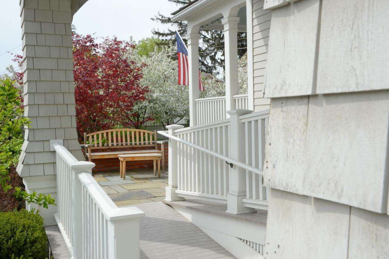 The Springwater Bed And Breakfast Saratoga Springs Extérieur photo