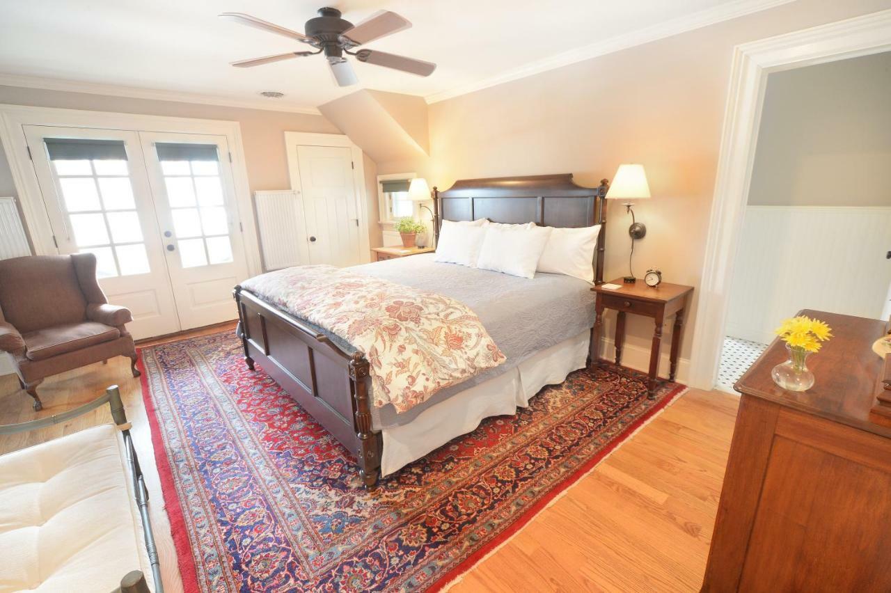 The Springwater Bed And Breakfast Saratoga Springs Extérieur photo