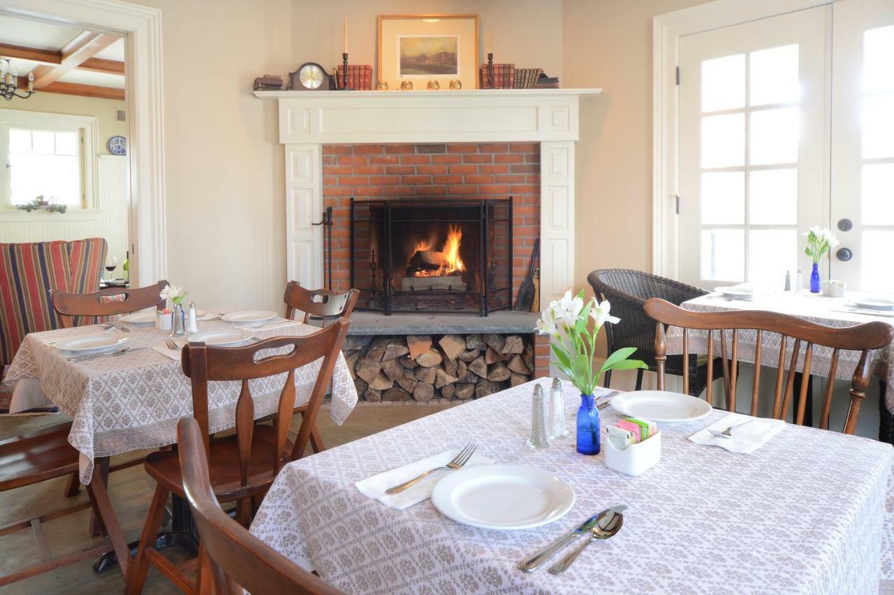 The Springwater Bed And Breakfast Saratoga Springs Extérieur photo