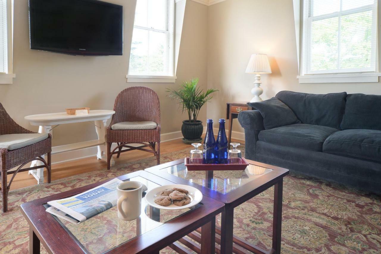 The Springwater Bed And Breakfast Saratoga Springs Extérieur photo