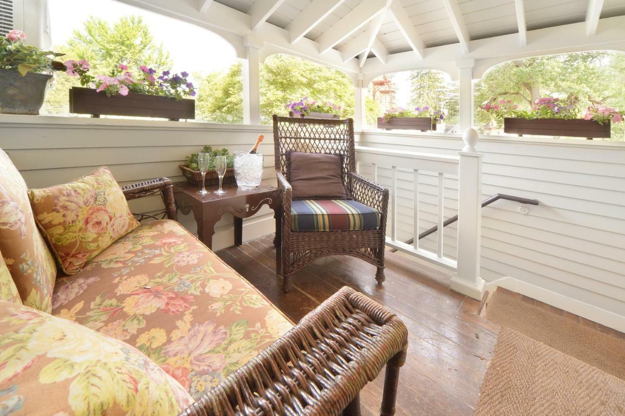 The Springwater Bed And Breakfast Saratoga Springs Extérieur photo