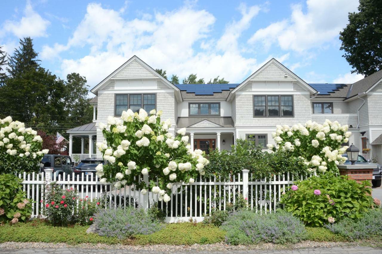 The Springwater Bed And Breakfast Saratoga Springs Extérieur photo