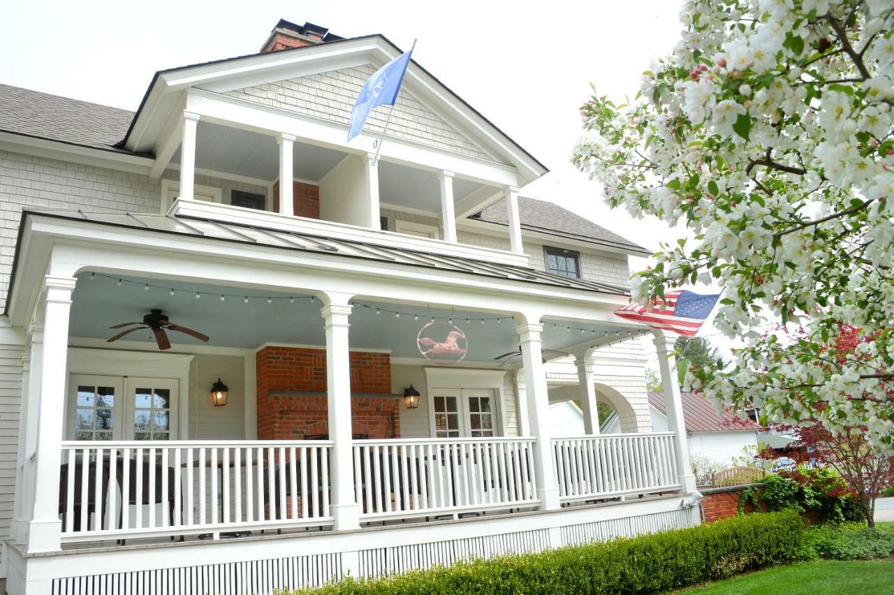 The Springwater Bed And Breakfast Saratoga Springs Extérieur photo
