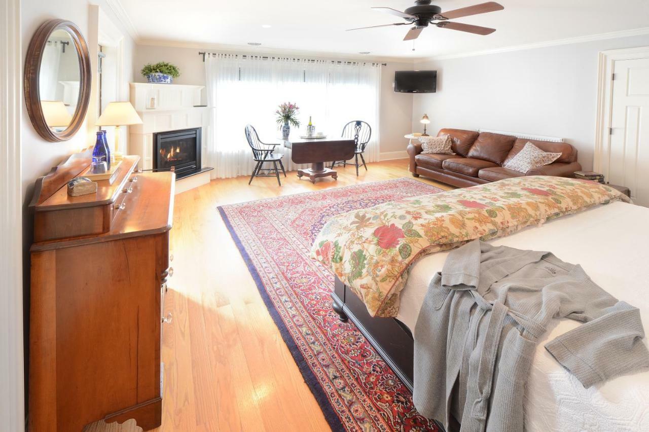The Springwater Bed And Breakfast Saratoga Springs Extérieur photo