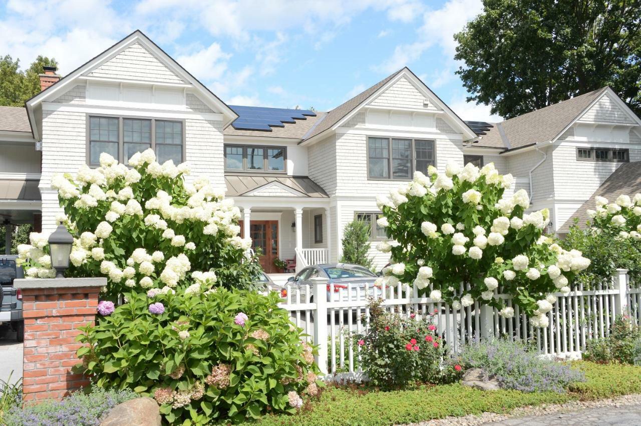 The Springwater Bed And Breakfast Saratoga Springs Extérieur photo